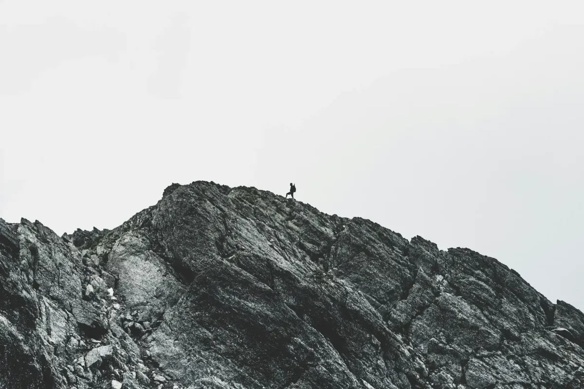 fabrizio-conti-UqQ7-LM-PTk-unsplash