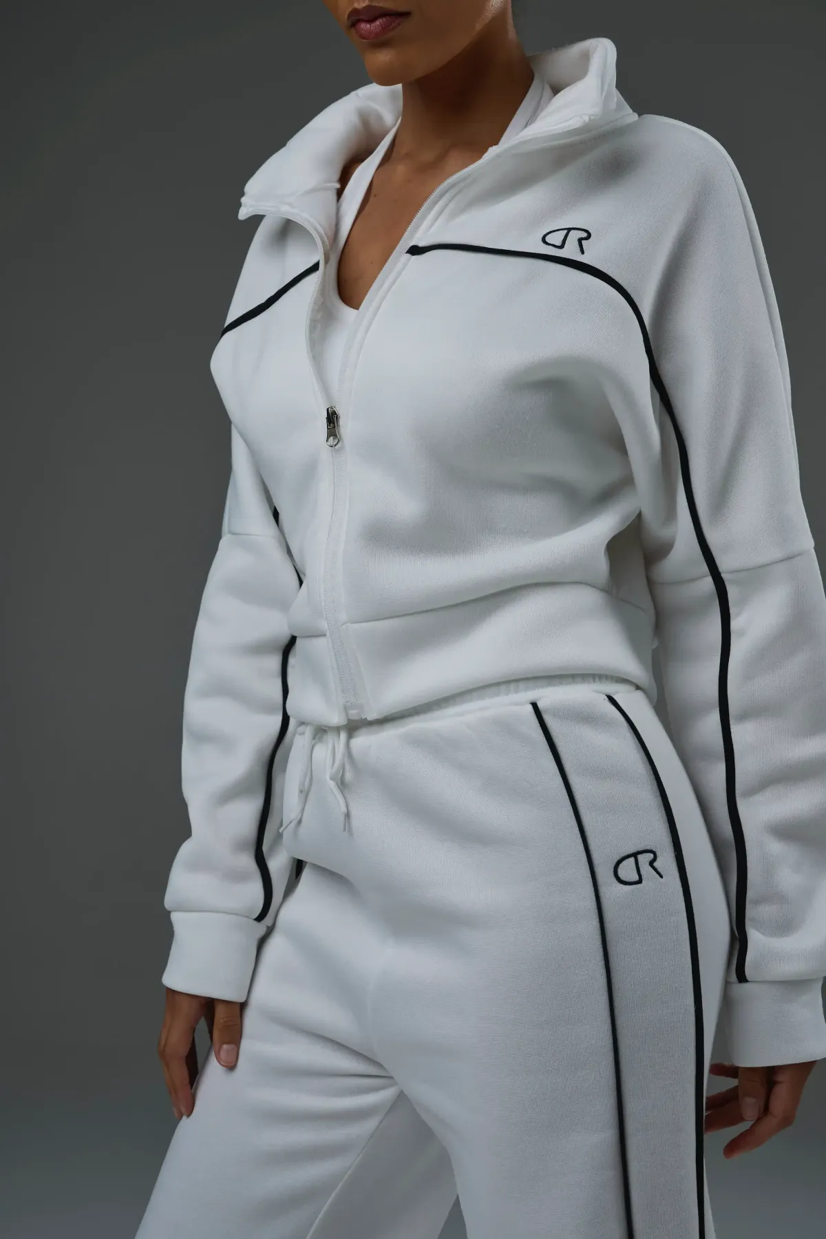 Chill-Mode Set (Natter Joggers & Lounge Jacket)
