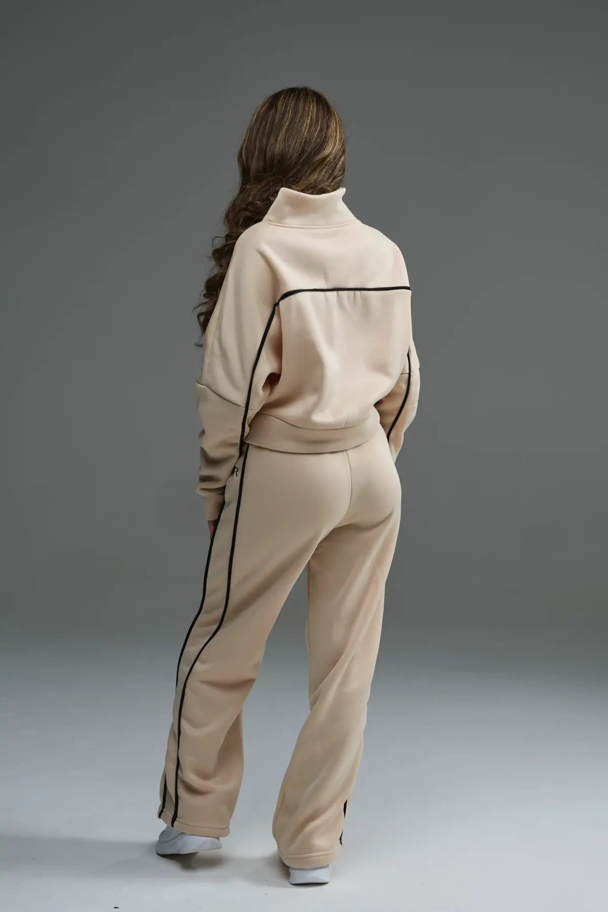 Chill-Mode Set (Natter Joggers & Lounge Jacket)