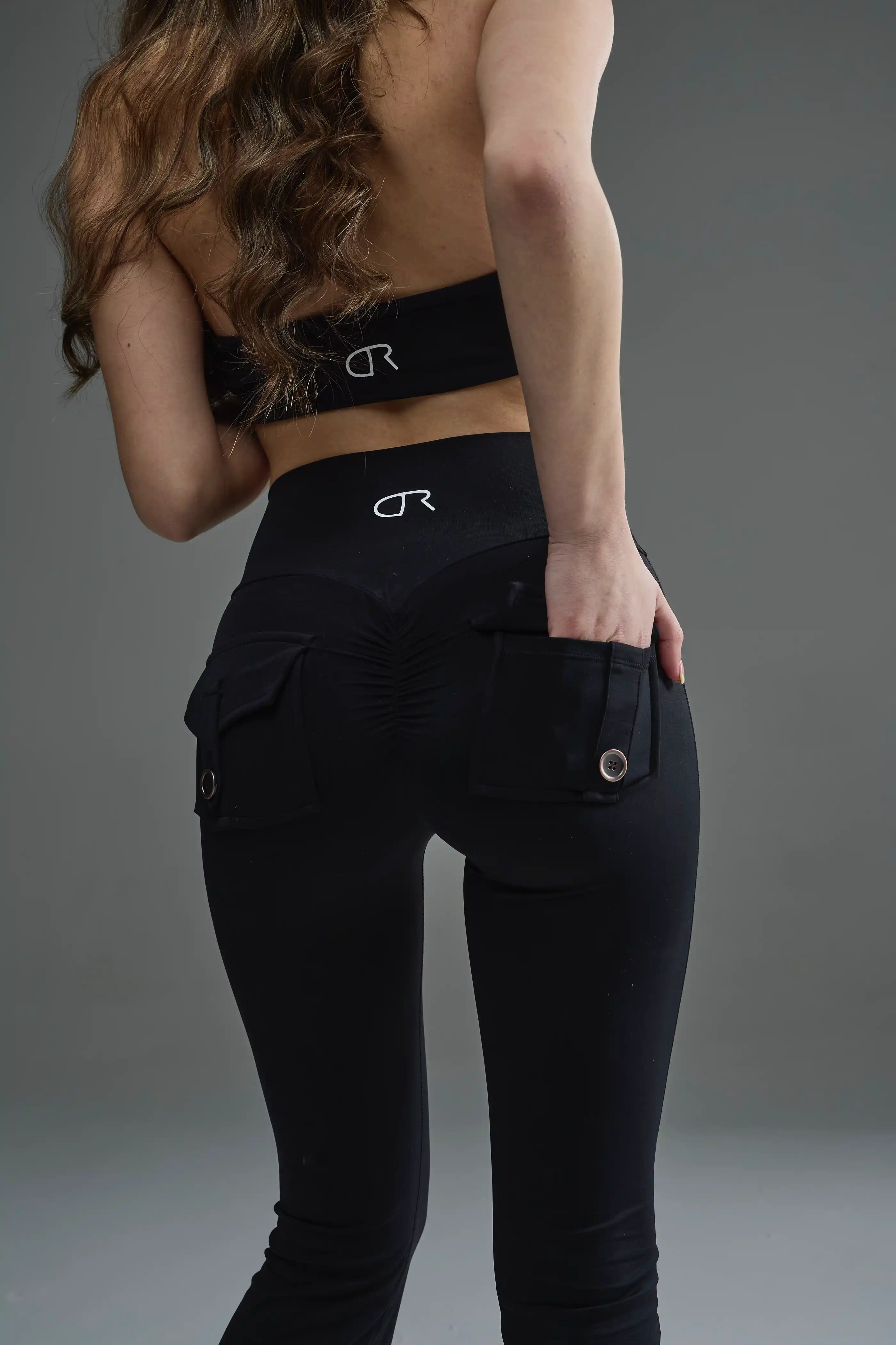 DR V-Shape Flare & Fit Trousers